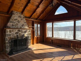 3 Kushaqua Trail N in West Milford, NJ - Building Photo