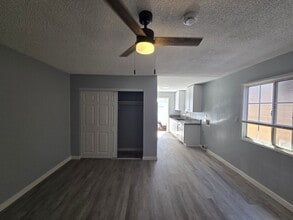 317 Warren Ln in Inglewood, CA - Foto de edificio - Building Photo