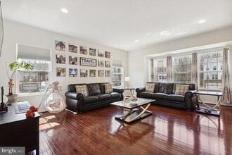 38 Isabelle Ct in Evesham, NJ - Building Photo - Building Photo