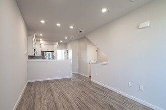 Village at Vintage Ranch in American Canyon, CA - Foto de edificio - Interior Photo