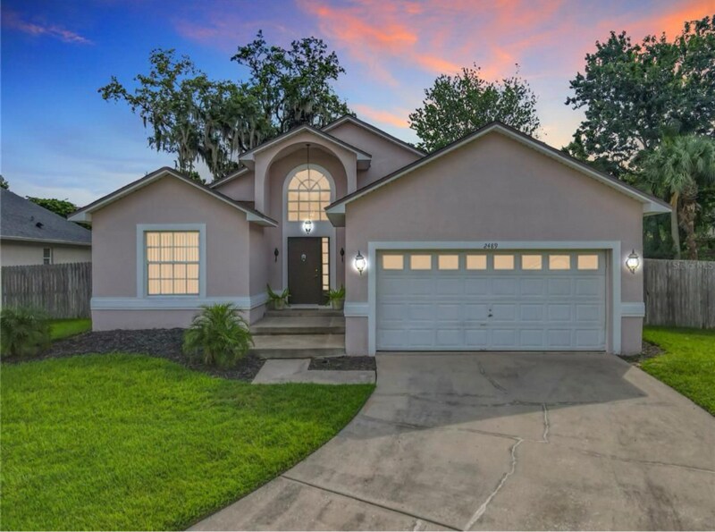 2489 Tommys Turn in Oviedo, FL - Building Photo