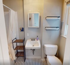 61 Dana St, Unit 9 in Cambridge, MA - Foto de edificio - Building Photo