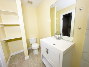 2016 Wheaton Haven Ct in Silver Spring, MD - Building Photo - Building Photo
