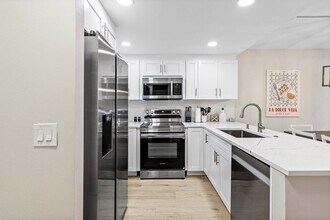 550 Bayshore Dr in Fort Lauderdale, FL - Building Photo - Building Photo