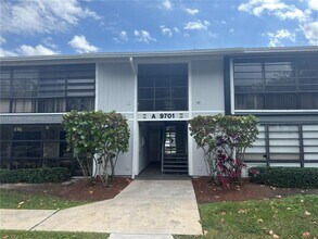 9701 Hammocks Blvd in Miami, FL - Building Photo - Building Photo