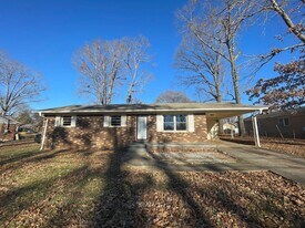 1570 Timberlake Dr in Shelby, NC - Building Photo
