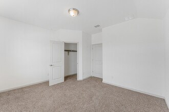7536 Briarwood Pass, Unit 101 in San Antonio, TX - Building Photo - Building Photo