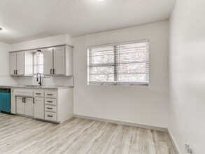 1112 N Norman Ave in Moore, OK - Building Photo - Building Photo