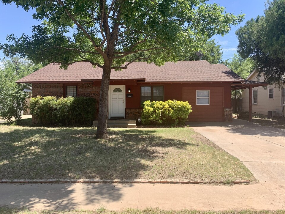 3013 30th St in Lubbock, TX - Building Photo