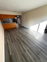 610 Silverwood Ave in Upland, CA - Foto de edificio - Building Photo