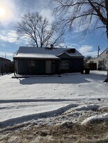 719 Sherwood Terrace in Champaign, IL - Building Photo