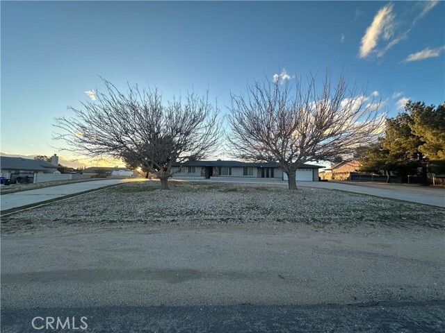 15626 Atnah Rd in Apple Valley, CA - Building Photo - Building Photo