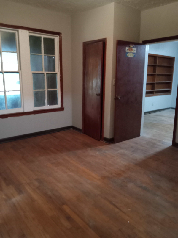 property at 702 Lawyers Ln