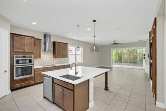 10227 Henbury St in Orlando, FL - Building Photo - Building Photo