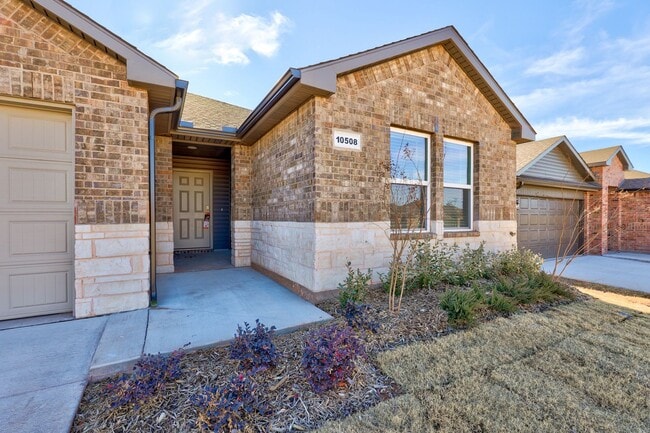 10508 SW 41st St in Oklahoma City, OK - Building Photo - Building Photo