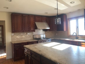 76 Cornwell Ave in Williston Park, NY - Building Photo - Building Photo