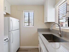 119 Orange Ave in Long Beach, CA - Building Photo - Building Photo