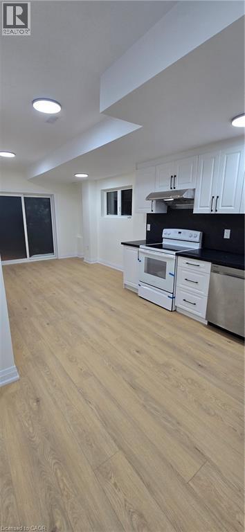 719 Benninger Dr in Kitchener, ON - Building Photo - Building Photo