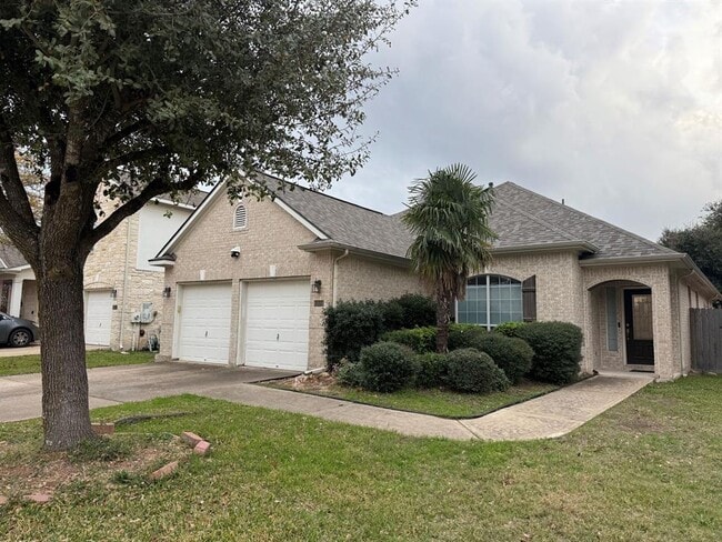 property at 1304 Walnut Cove