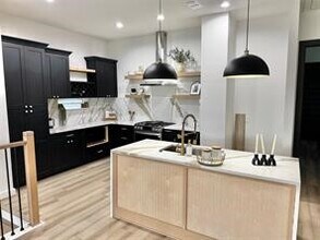 308 E 36th St in Houston, TX - Building Photo - Building Photo