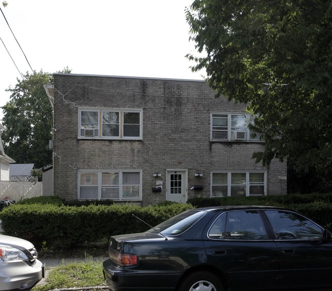 70 Ross Ave in Staten Island, NY - Building Photo - Building Photo