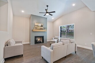 3601 Westlake Dr in Clarksville, TN - Building Photo - Building Photo