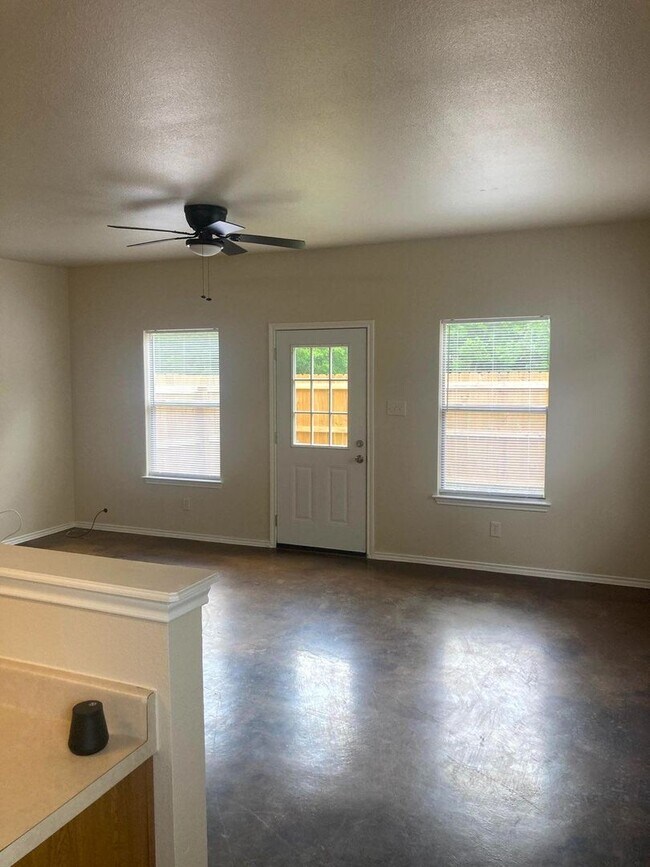 5614 Golf Mist in San Antonio, TX - Building Photo - Building Photo