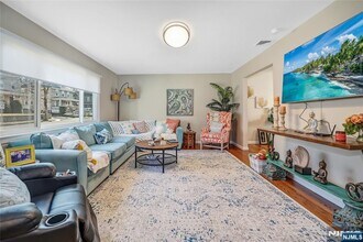 12 Maple Ave in Waldwick, NJ - Building Photo - Building Photo