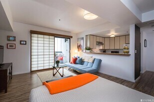 601 Van Ness Ave in San Francisco, CA - Building Photo