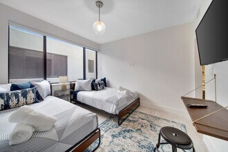 1432 SW 22nd Ave in Miami, FL - Building Photo - Building Photo