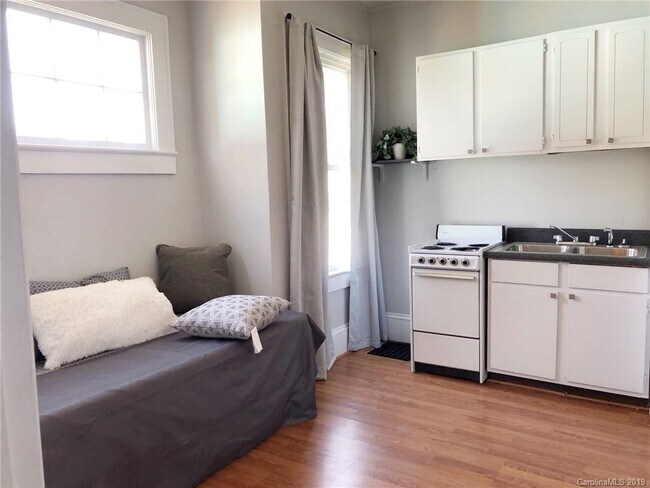 823 Central Ave, Unit #7 in Charlotte, NC - Building Photo - Building Photo