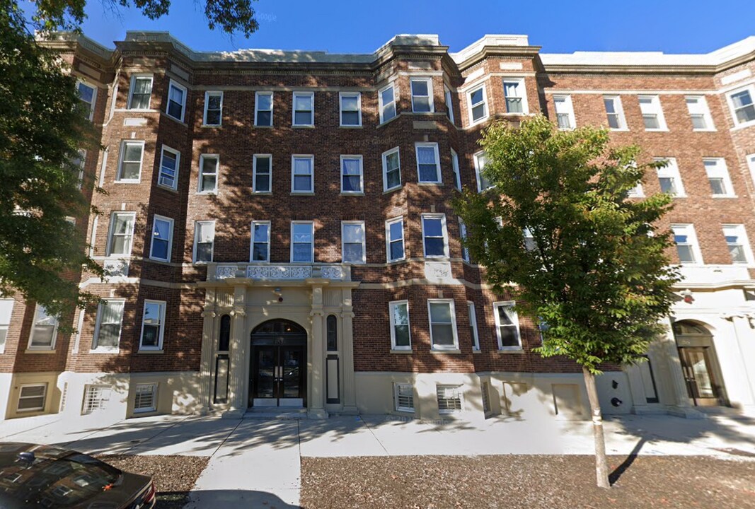 1198 Commonwealth Ave, Unit 101 in Boston, MA - Building Photo