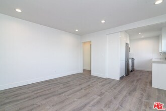 1310 W Valencia Dr in Fullerton, CA - Building Photo - Building Photo