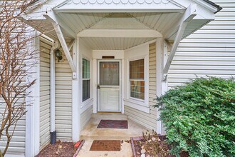 2919 S Woodley St, Unit B in Arlington, VA - Foto de edificio - Building Photo