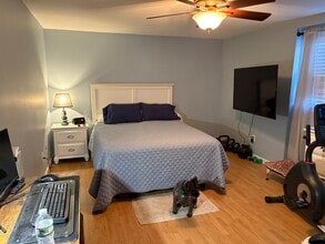 12 Maylane Dr, Unit 12 Maylane Drive Salem NH in Salem, NH - Foto de edificio - Building Photo