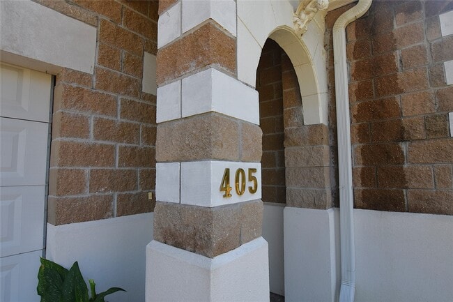 405 Mc Kinney Ln in Crosby, TX - Building Photo - Building Photo