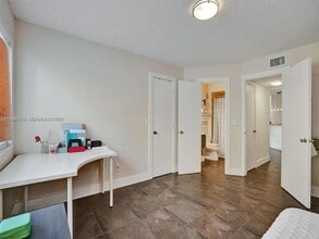 457 Vista Isles Dr in Plantation, FL - Building Photo - Building Photo