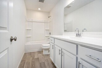 5146 McLin Dr in Kalamazoo, MI - Building Photo - Building Photo
