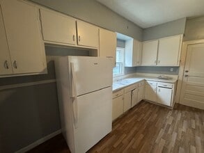 378 E 156th St in Cleveland, OH - Building Photo - Building Photo