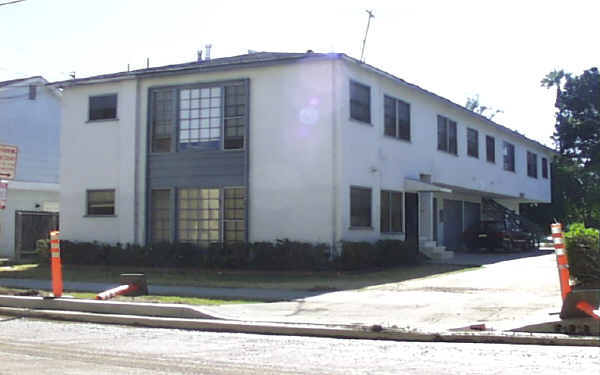 641 N Pomona Ave