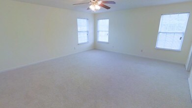 250 Julian Pond Ln in Kernersville, NC - Building Photo - Building Photo