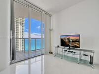 16485 Collins Ave, Unit PH35C in Sunny Isles Beach, FL - Building Photo - Building Photo