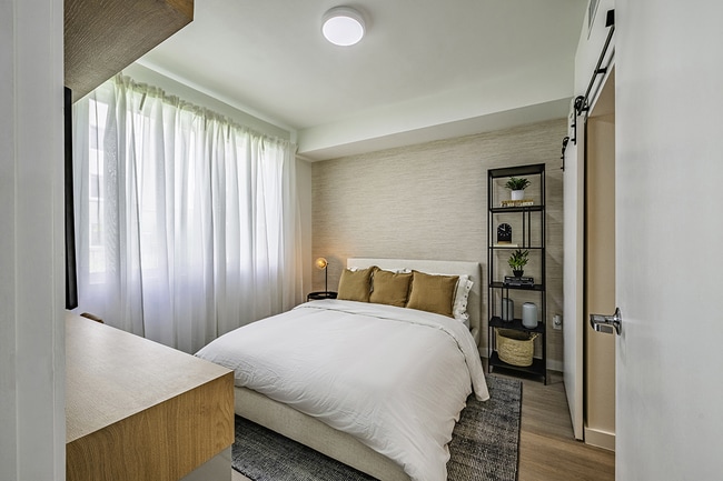 Resia Golden Glades in Miami, FL - Building Photo - Building Photo