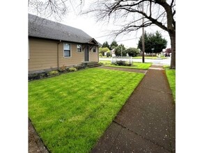 3002 Garfield St in Longview, WA - Building Photo - Building Photo