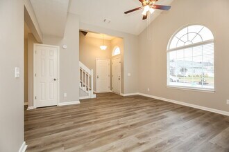 2116 Candlebrook Ct in Nashville, TN - Building Photo - Building Photo