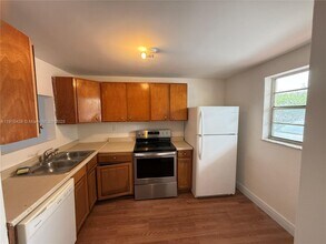 19305 NE 2nd Ave in Miami, FL - Building Photo - Building Photo