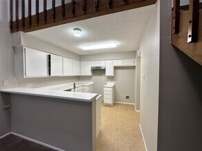 3119 Windchase Blvd in Houston, TX - Building Photo - Building Photo