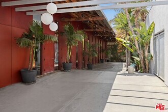 718 N Figueroa St in Los Angeles, CA - Building Photo - Building Photo