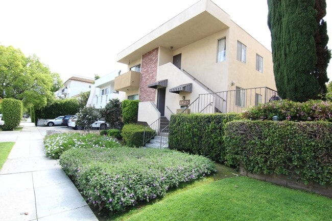 property at 1825 Glendon Ave