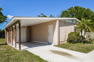 218 Woodmere Blvd in Sanford, FL - Building Photo - Building Photo
